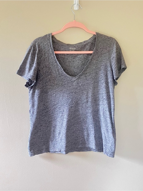 Madewell Tops - Madewell Heather Gray V-Neck Short Sleeve Tee